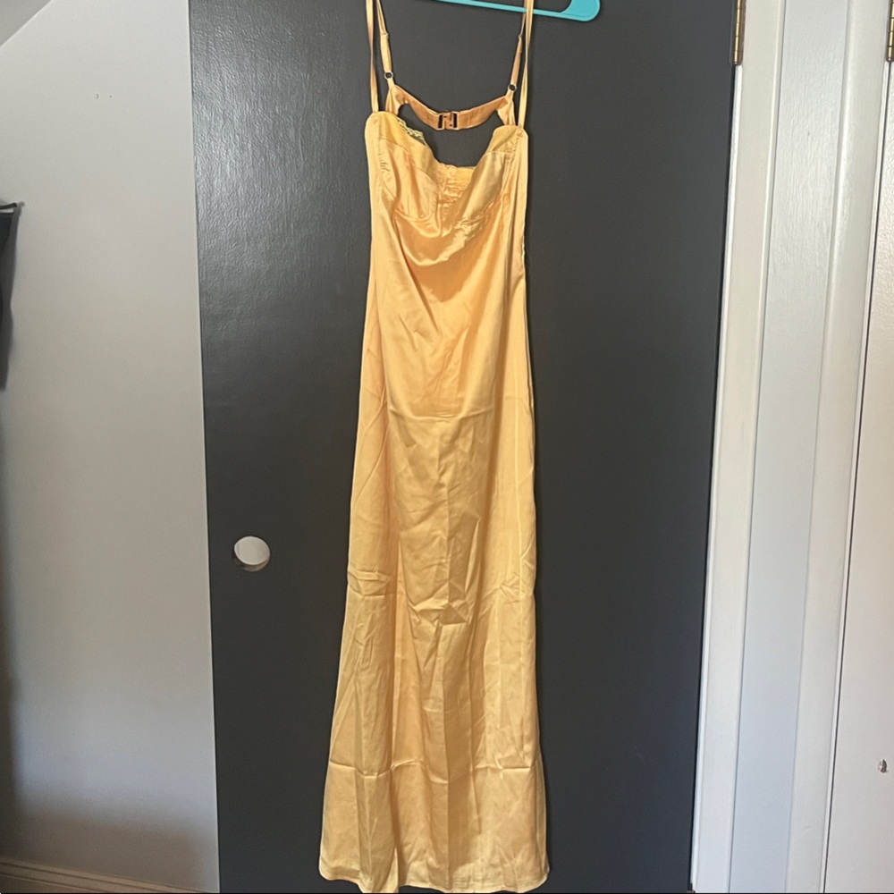 Elegant Yellow Women's Dress